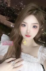 前凸后翘蜂腰女王小坦克