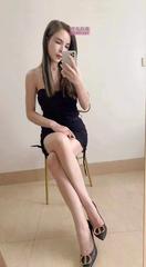 新茶美腿软萌妹