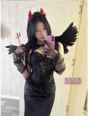 制服车模小玲子