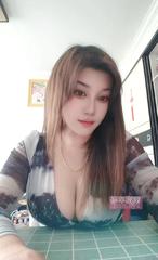 有女警诱惑的美少女