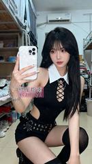 大波美甲店老板娘锦晨